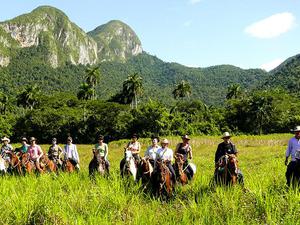 Group Riding Viñales